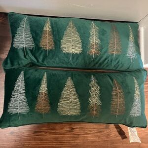 Green Holiday Tree Decorative Pillow